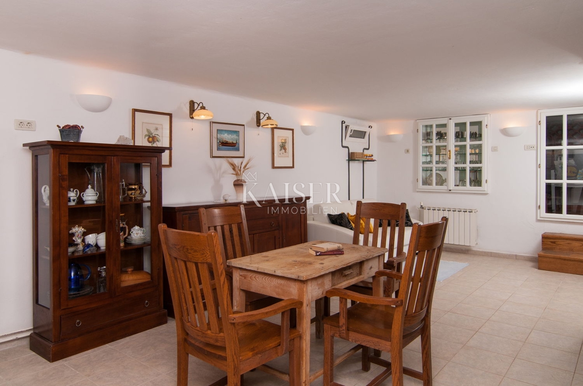 Villa Supetar, 210m2