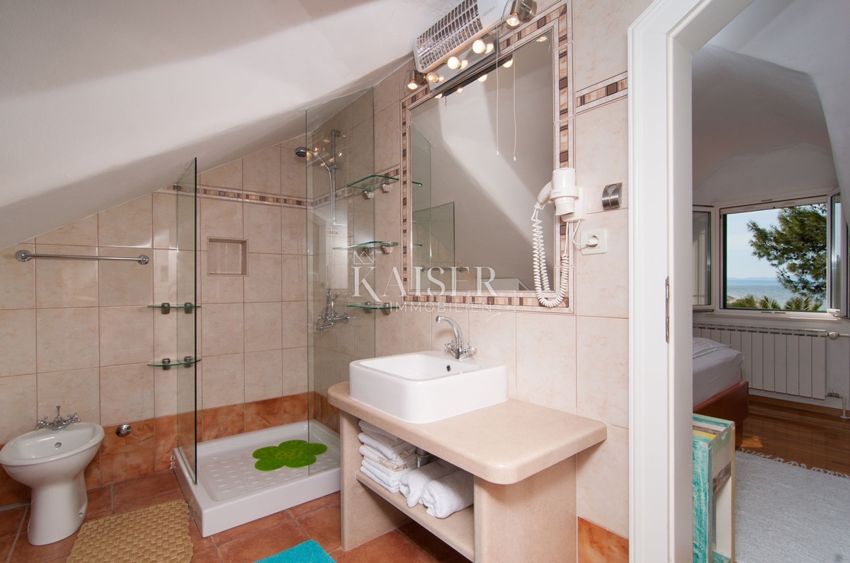 Villa Supetar, 210m2