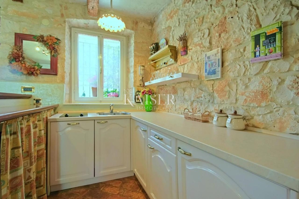 Istria - Nova Vas, casa in pietra con piscina, vista mare