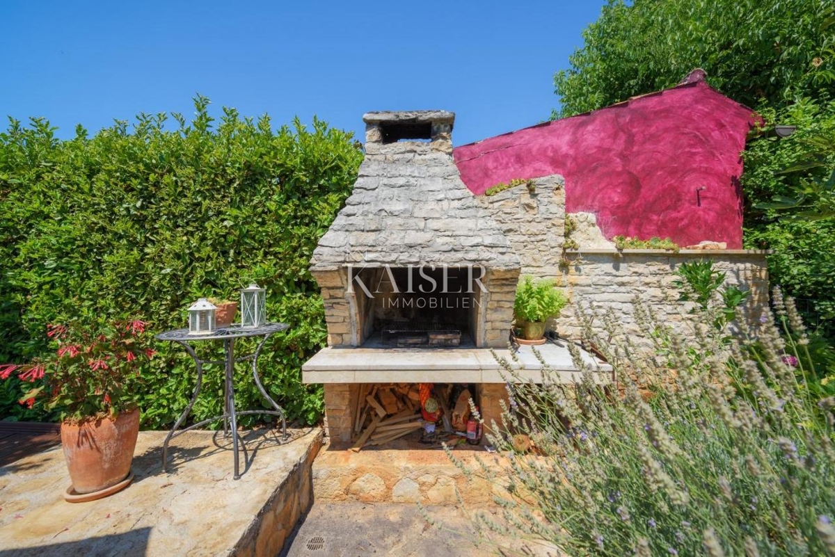 Istria - Nova Vas, casa in pietra con piscina, vista mare
