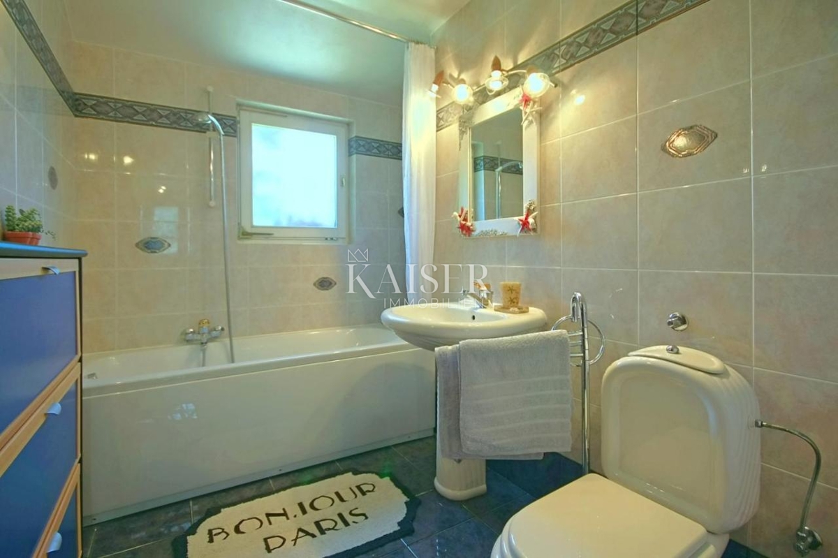 Istria - Nova Vas, casa in pietra con piscina, vista mare