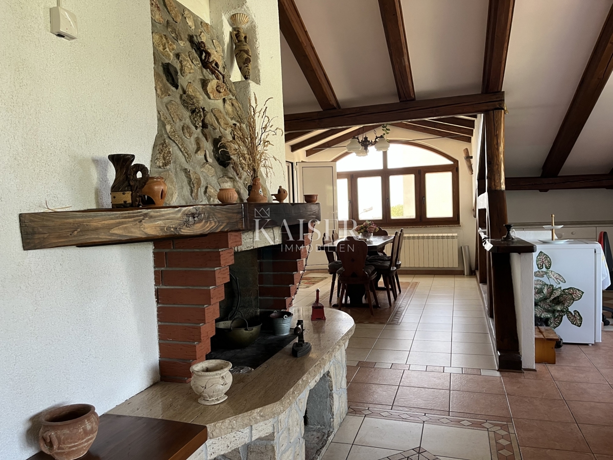 Rijeka, Donja Vežica - spazioso appartamento di 125 m2