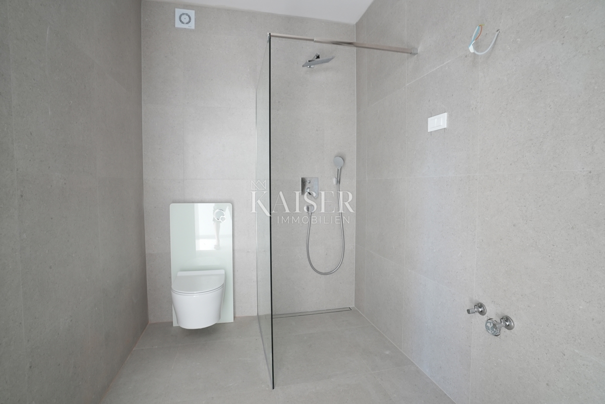 Sebenico, Žaborić Attico esclusivo con terrazza panoramica sul tetto