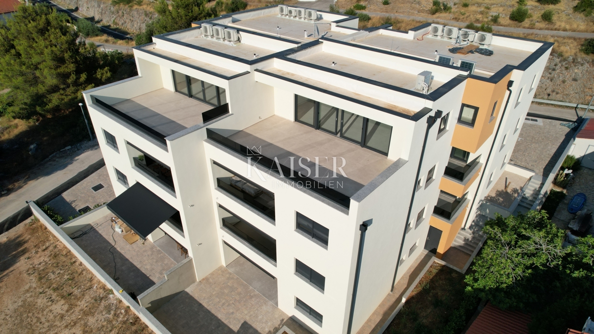 Sebenico, Žaborić Attico esclusivo con terrazza panoramica sul tetto