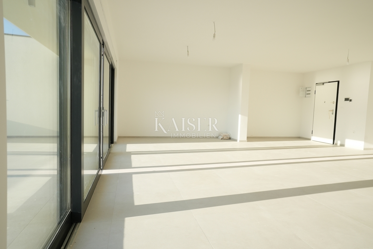 Sebenico, Žaborić Attico esclusivo con terrazza panoramica sul tetto