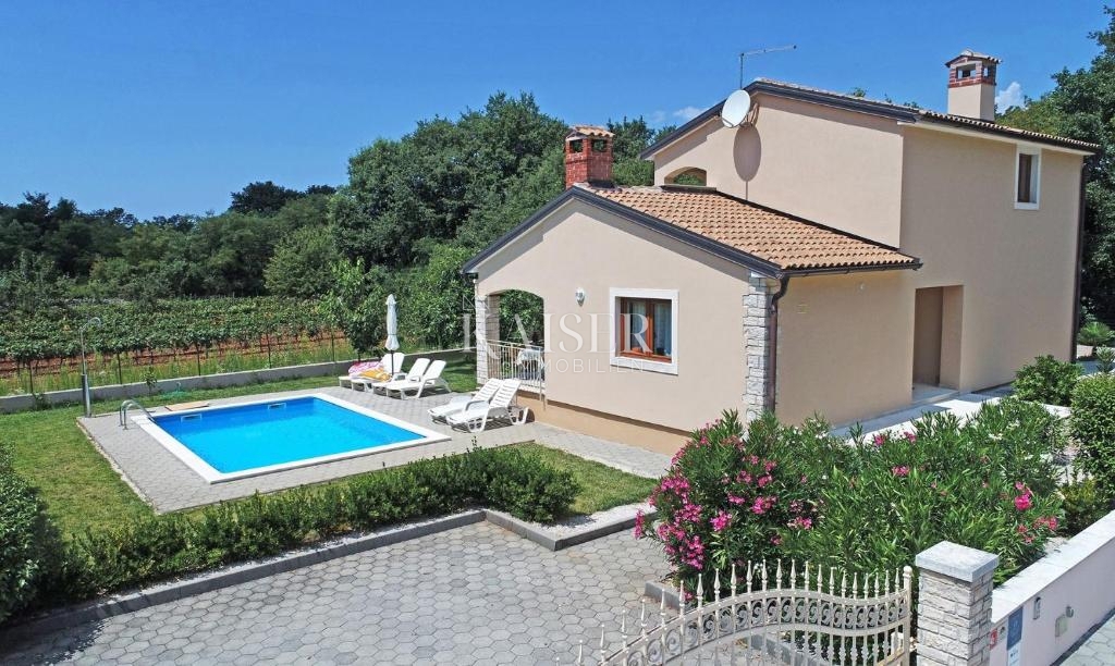 Istria, Sv. Lovreč, casa familiare con piscina