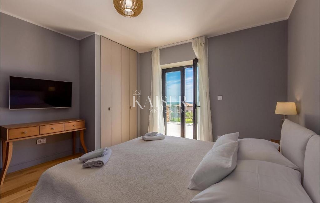 Zara, Murvica – una villa in pietra unica in una tenuta privata con servizi di prima qualità e fascino mediterraneo