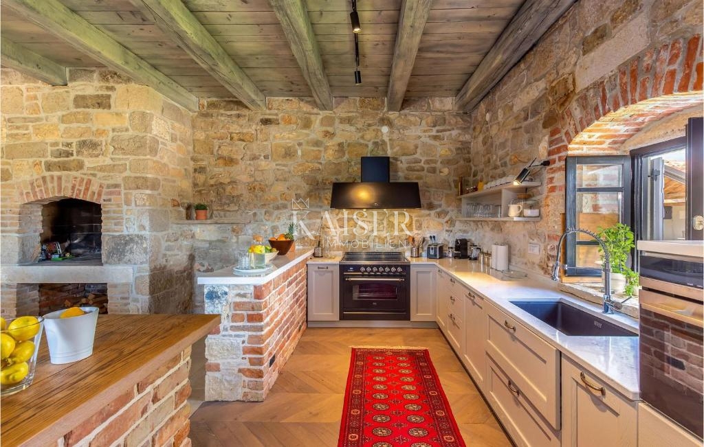 Zara, Murvica – una villa in pietra unica in una tenuta privata con servizi di prima qualità e fascino mediterraneo