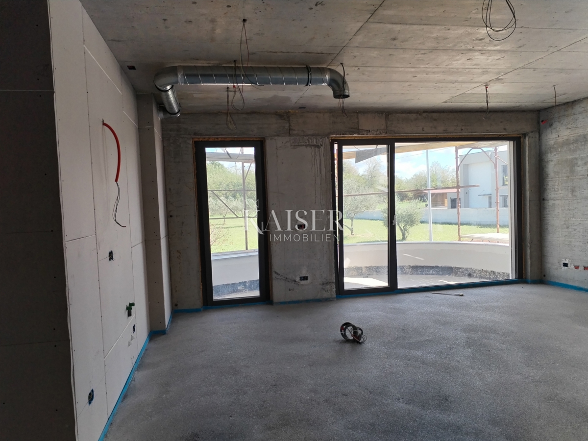 Istria, Umago, appartamento in un nuovo edificio 84 m2, primo piano, ascensore