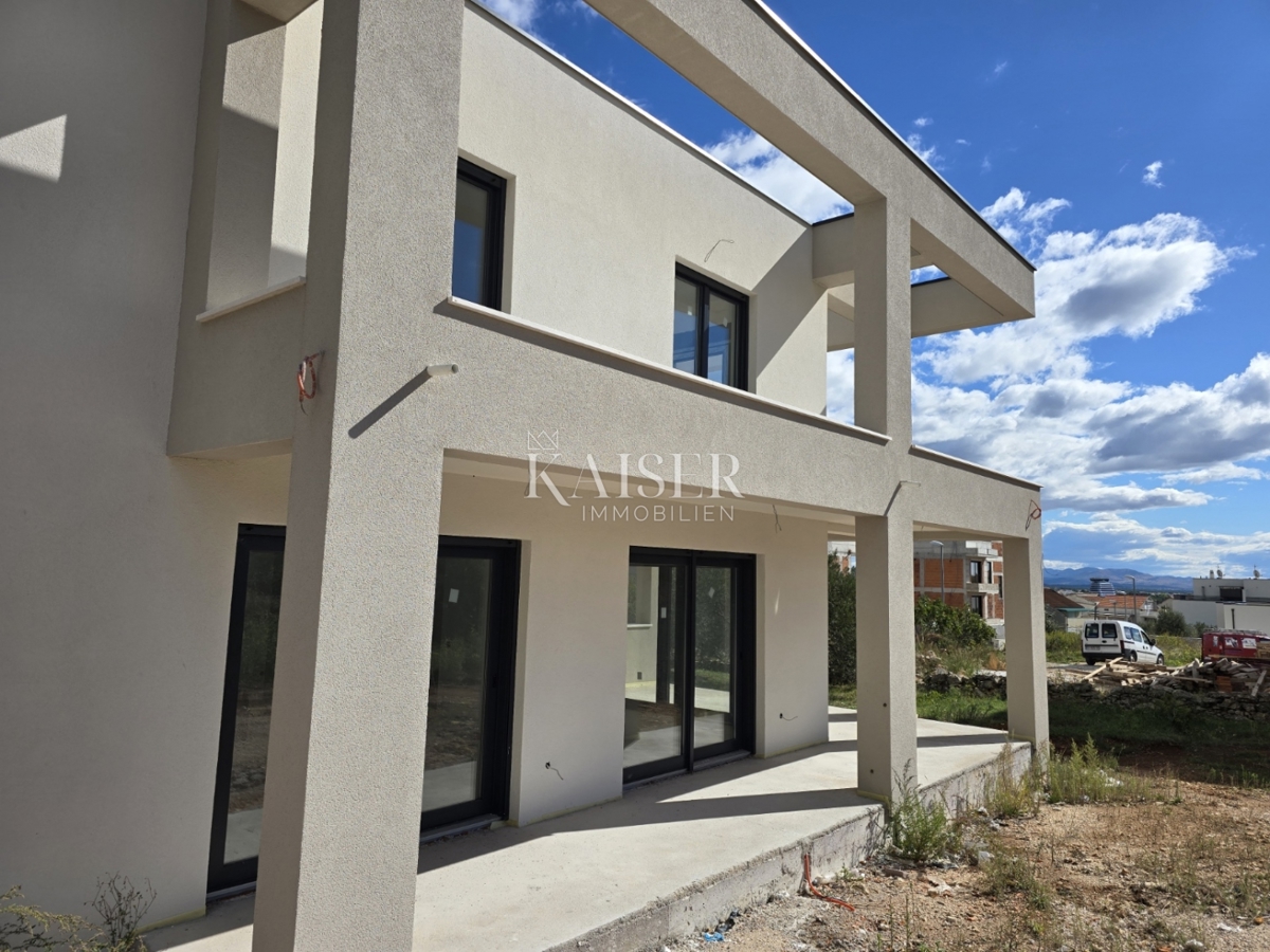 VODICE - VILLA DI LUSSO CON PISCINA E AMPIE TERRAZZE