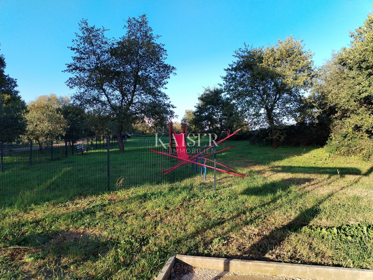 Istria, Cittanova, 2 appartamenti in vendita, ciascuno di 64m2