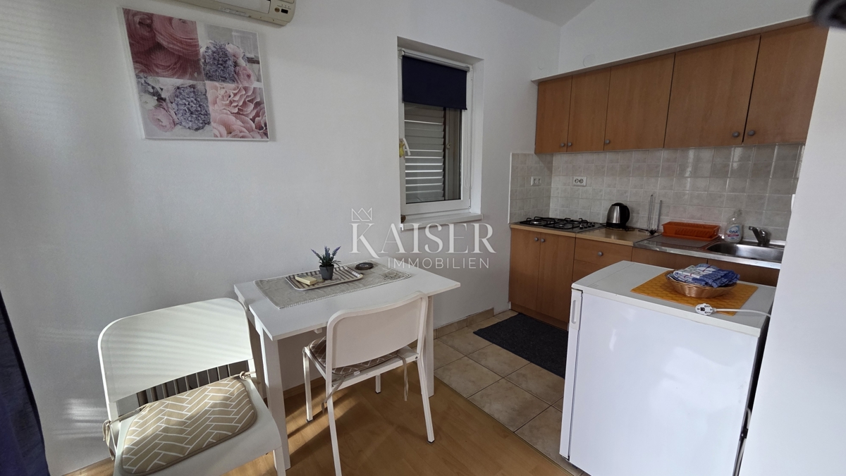 Novi Vinodolski - appartamento, monolocale con camera separata e vista mare