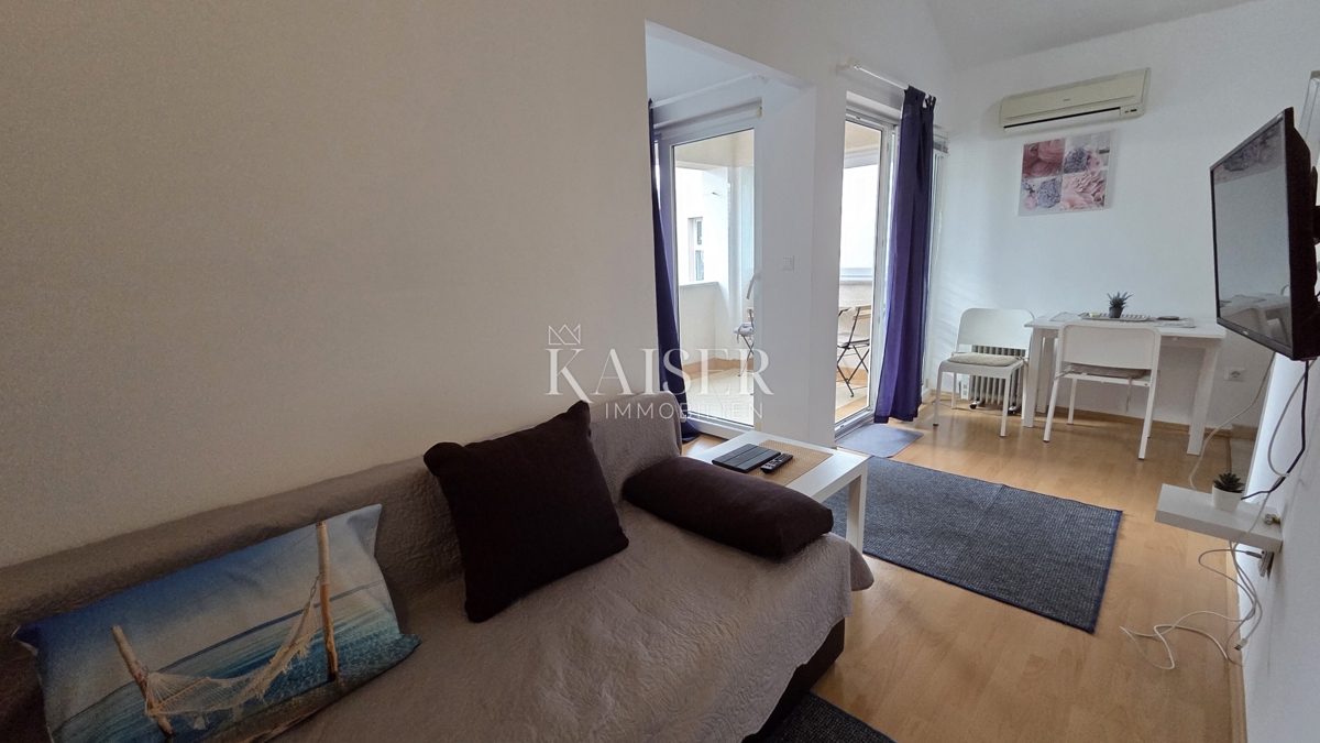 Novi Vinodolski - appartamento, monolocale con camera separata e vista mare