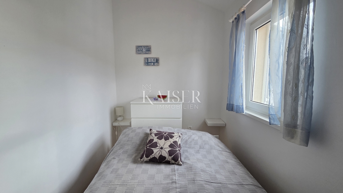 Novi Vinodolski - appartamento, monolocale con camera separata e vista mare