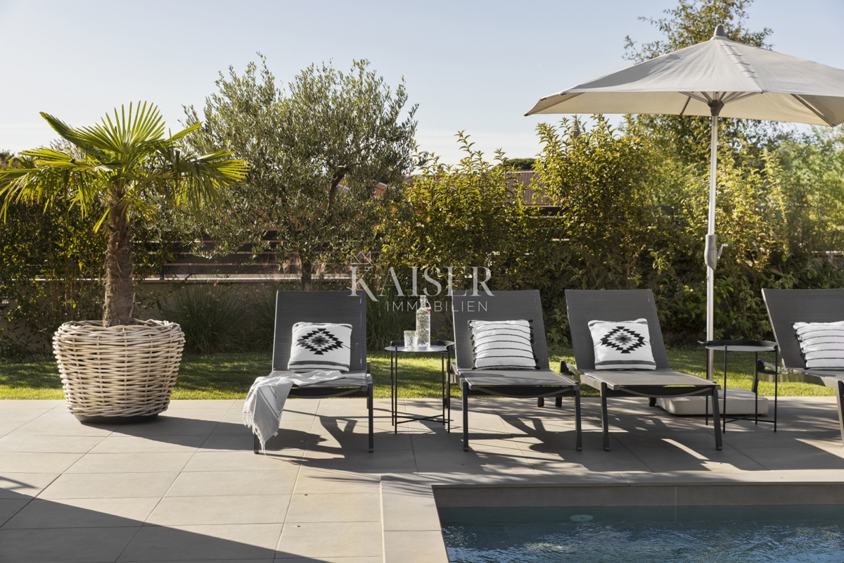 Istria - Parenzo, villa di lusso con vista mare, piscina e sauna