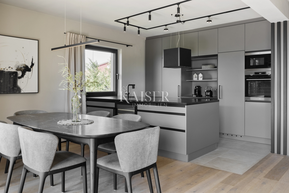 Istria - Parenzo, villa di lusso con vista mare, piscina e sauna