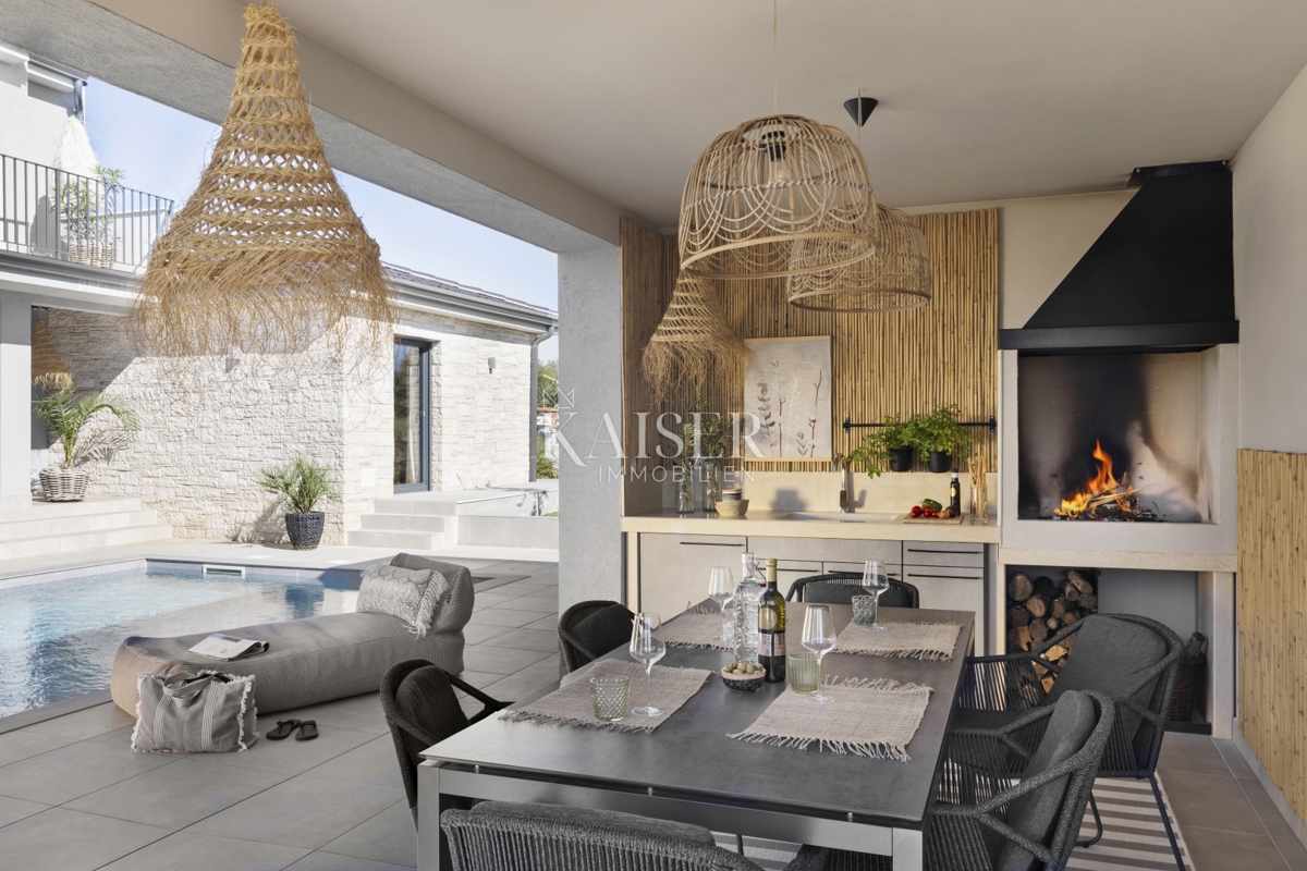 Istria - Parenzo, villa di lusso con vista mare, piscina e sauna