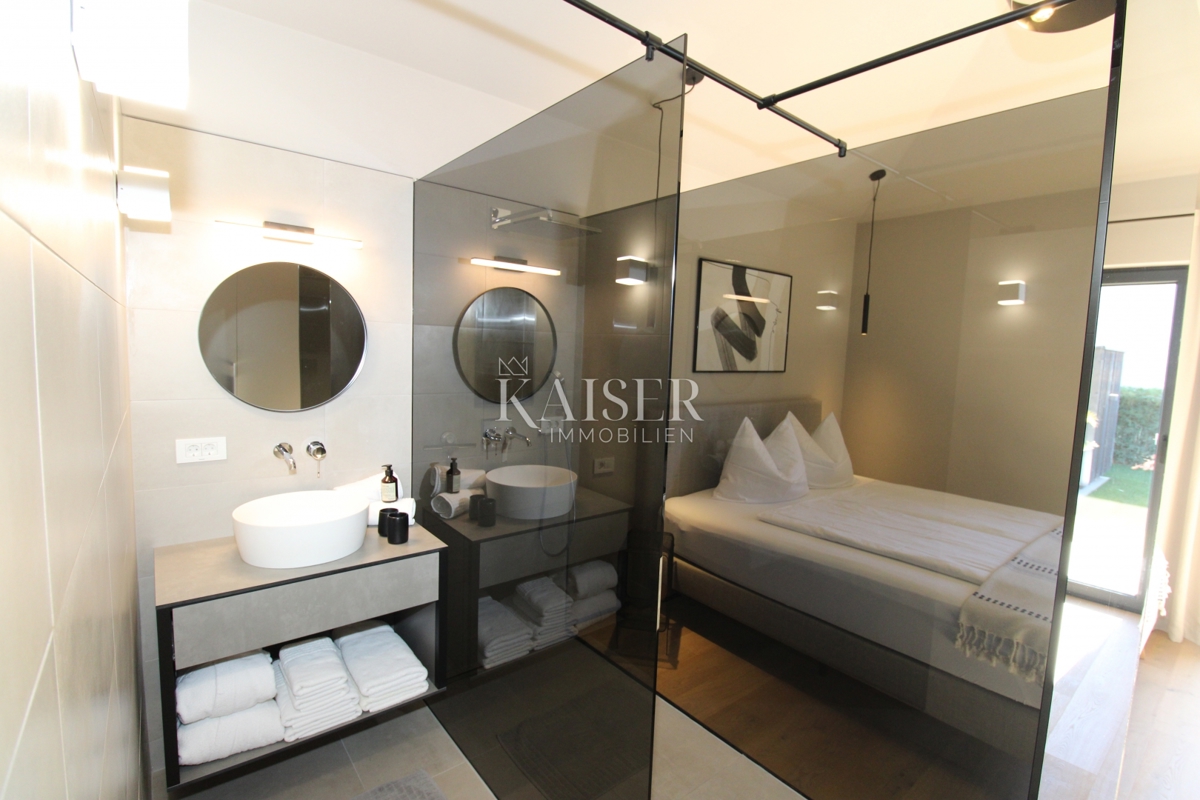 Istria - Parenzo, villa di lusso con vista mare, piscina e sauna