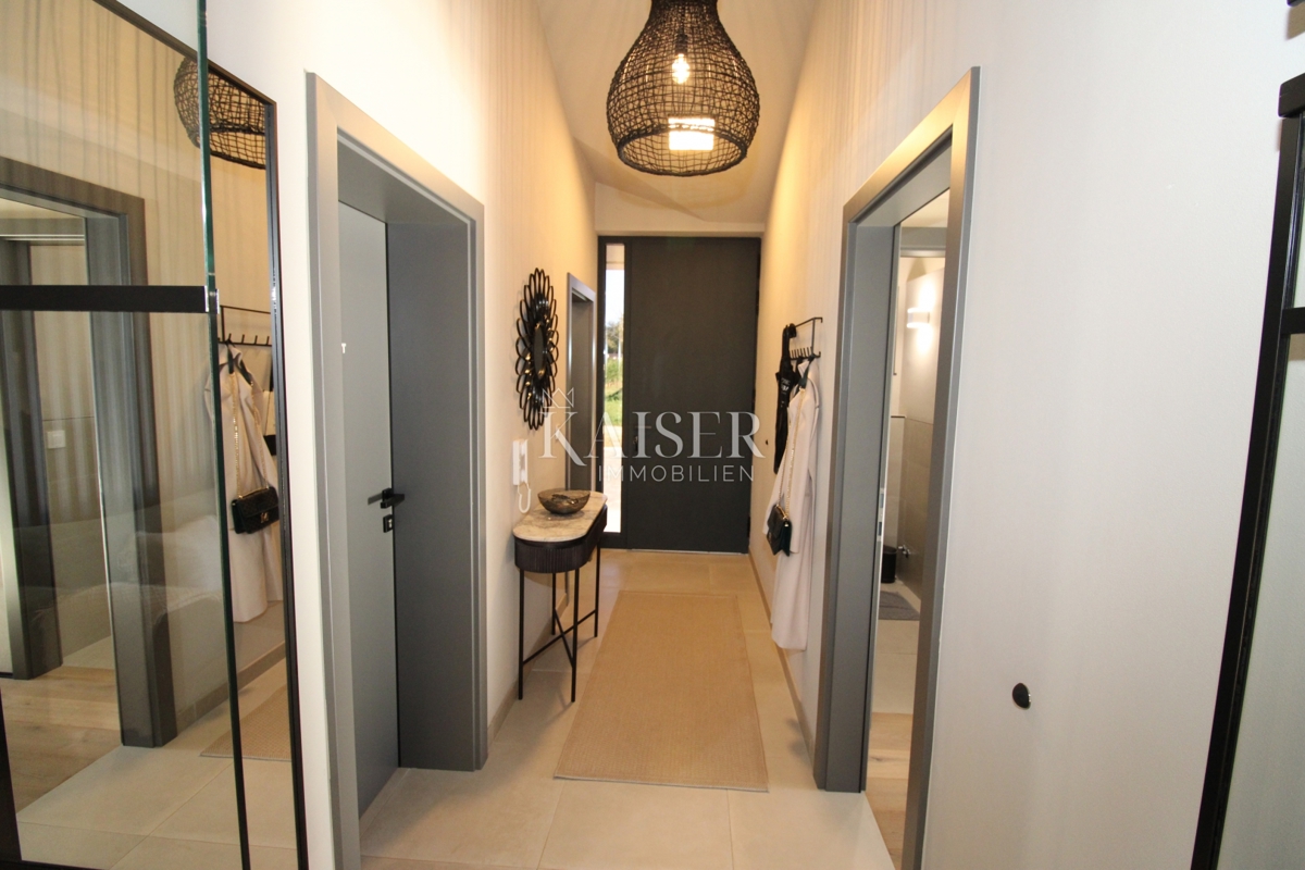 Istria - Parenzo, villa di lusso con vista mare, piscina e sauna