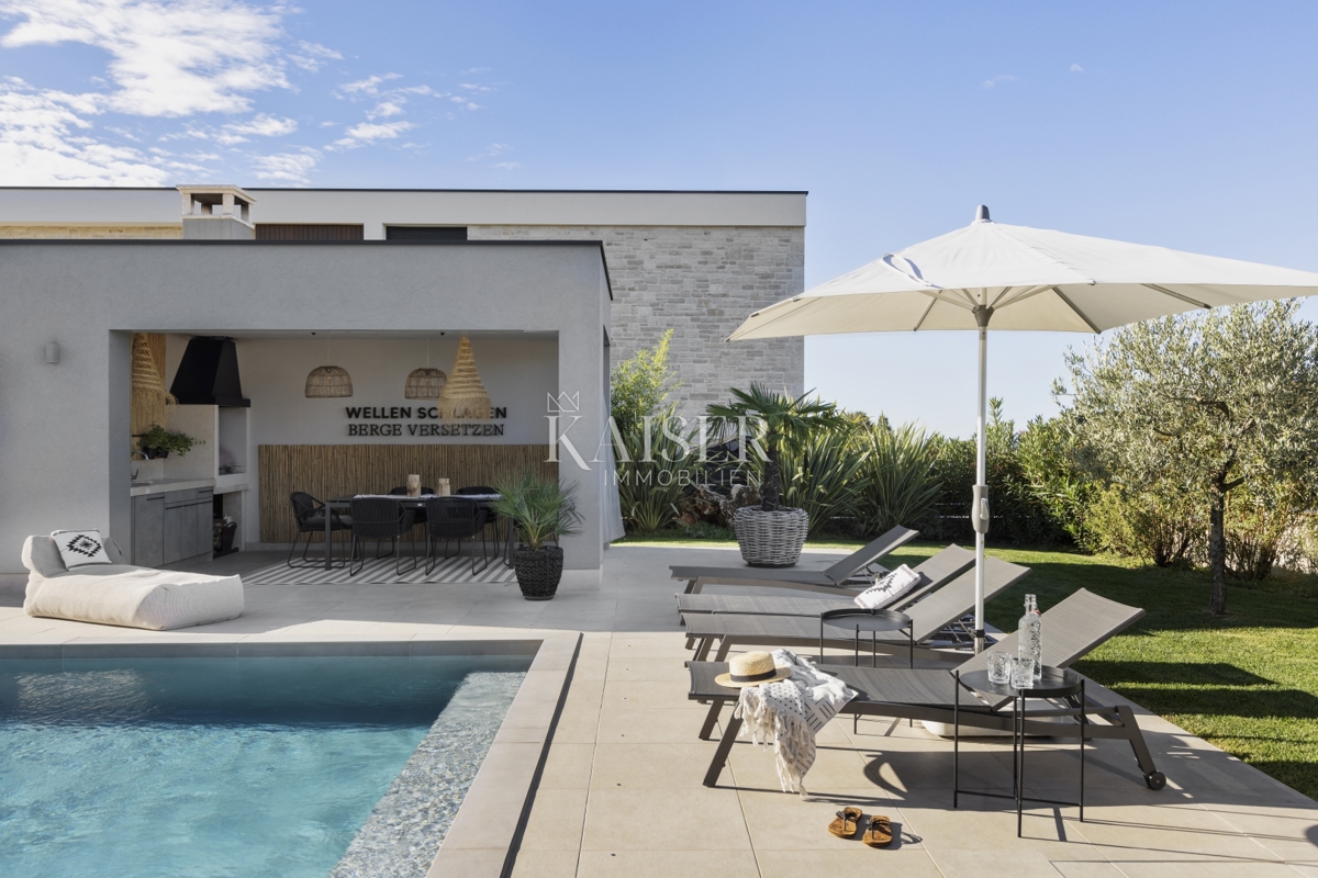Istria - Parenzo, villa di lusso con vista mare, piscina e sauna