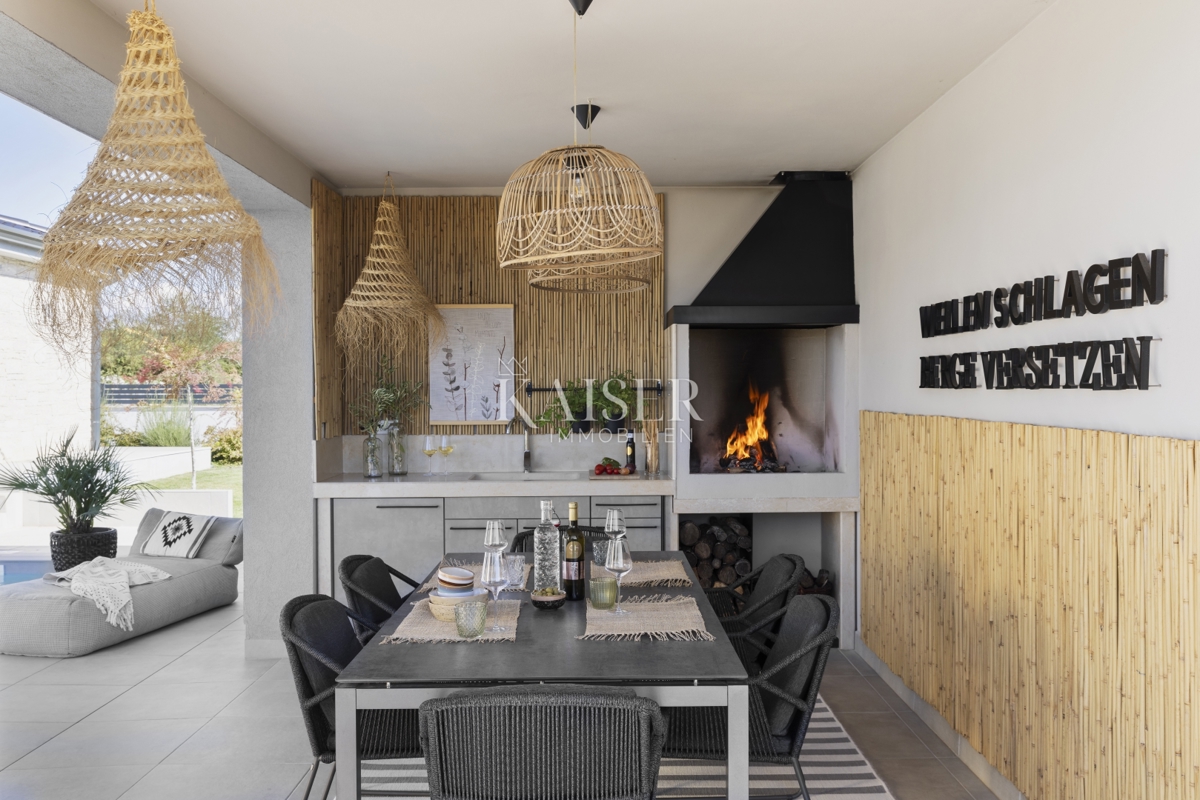 Istria - Parenzo, villa di lusso con vista mare, piscina e sauna