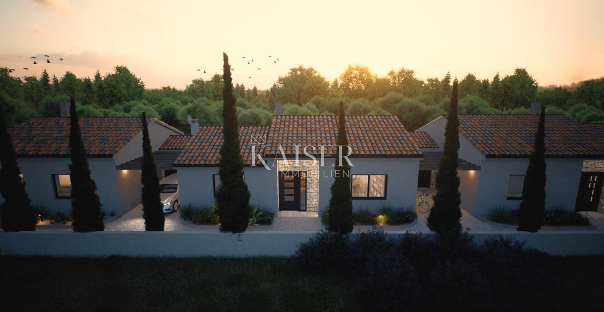 Istria - Parenzo, casa a un piano con piscina e tre camere da letto