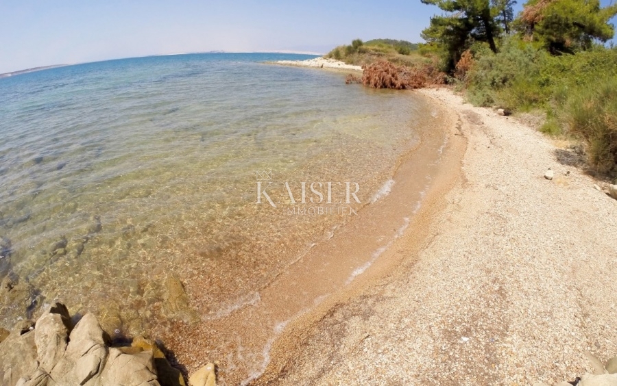 Земля під забудову Ljubač, Ražanac, 615m2