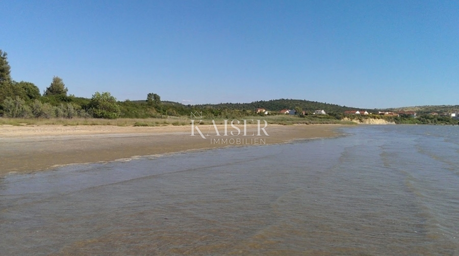 Земля під забудову Ljubač, Ražanac, 615m2