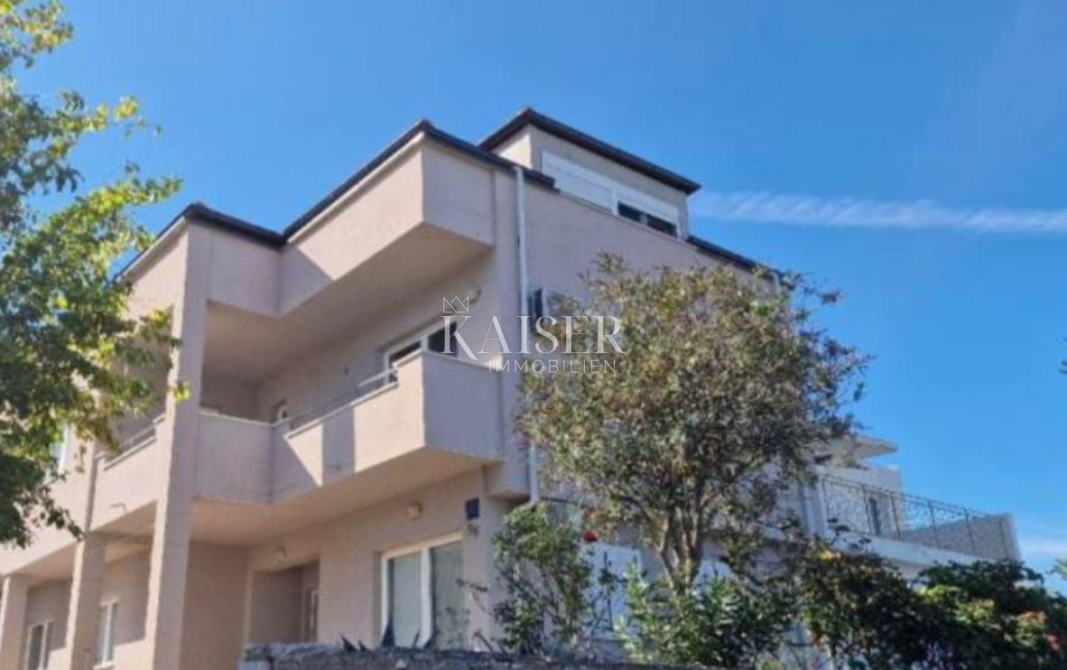 Šparadići, Šibenik - Casa con 5 unità e potenziale, a 50 m dal mare