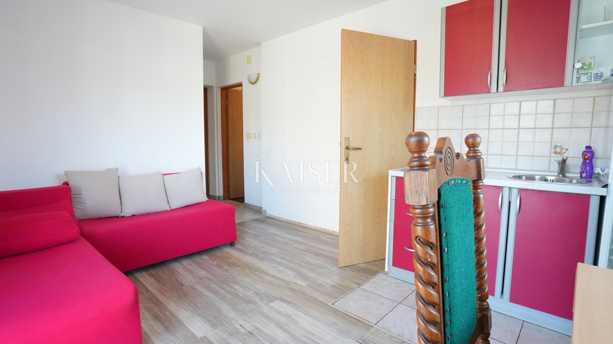 Šparadići, Šibenik - Casa con 5 unità e potenziale, a 100 m dal mare