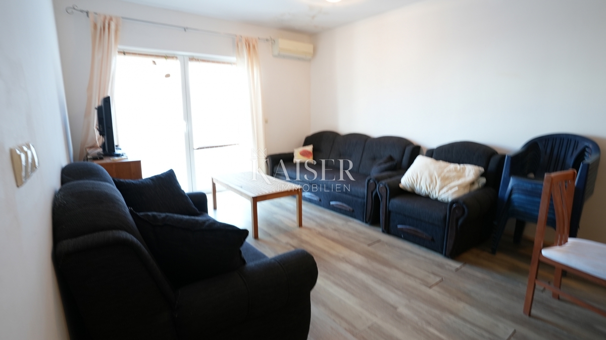 Šparadići, Šibenik - Casa con 5 unità e potenziale, a 100 m dal mare