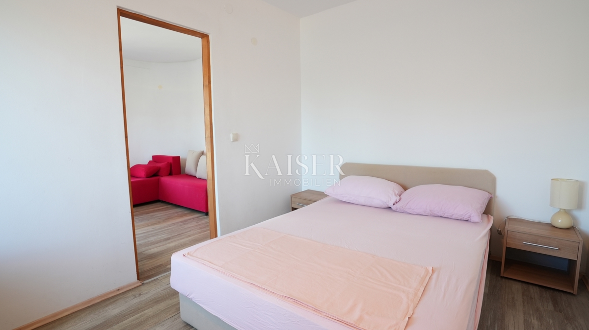 Šparadići, Šibenik - Casa con 5 unità e potenziale, a 100 m dal mare