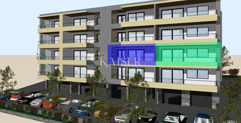 Makarska - Confortevole appartamento con due camere da letto e ampia loggia in un nuovo edificio a 800 metri dal mare