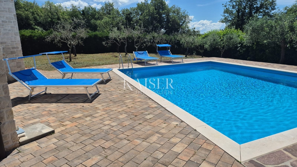 Istria, Umago - Villa istriana in pietra