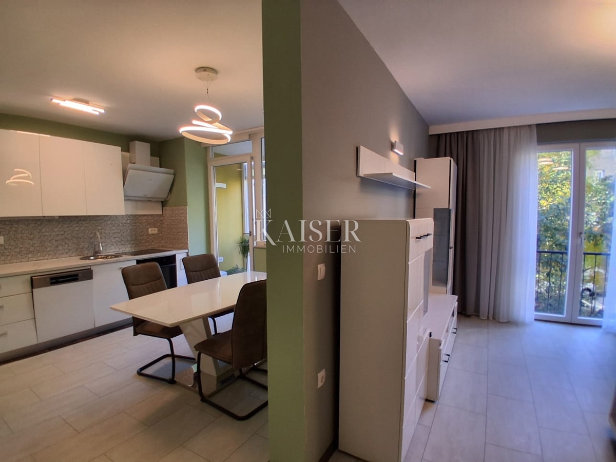 Zara, Poluotok – appartamento con tre camere da letto 75 m² – € 339.000
