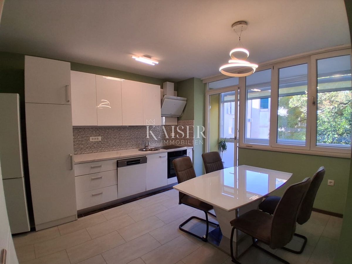 Zara, Poluotok – appartamento con tre camere da letto 75 m² – € 339.000