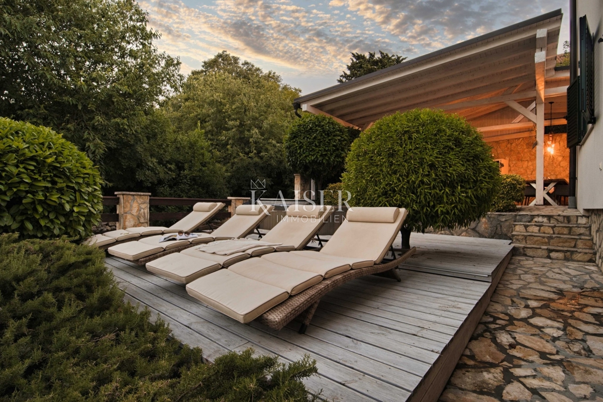 Casa sul mare Maslenica