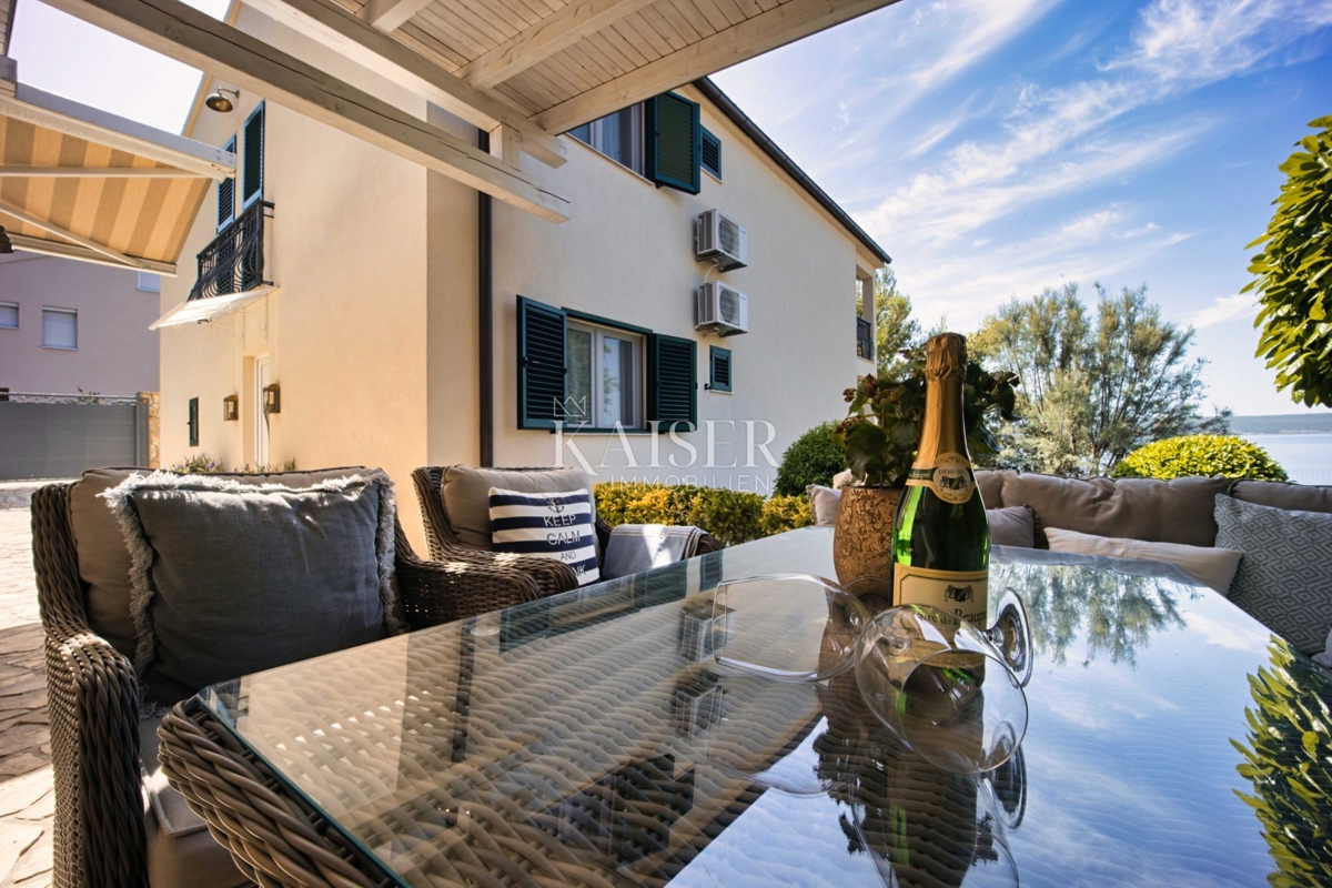 Casa sul mare Maslenica