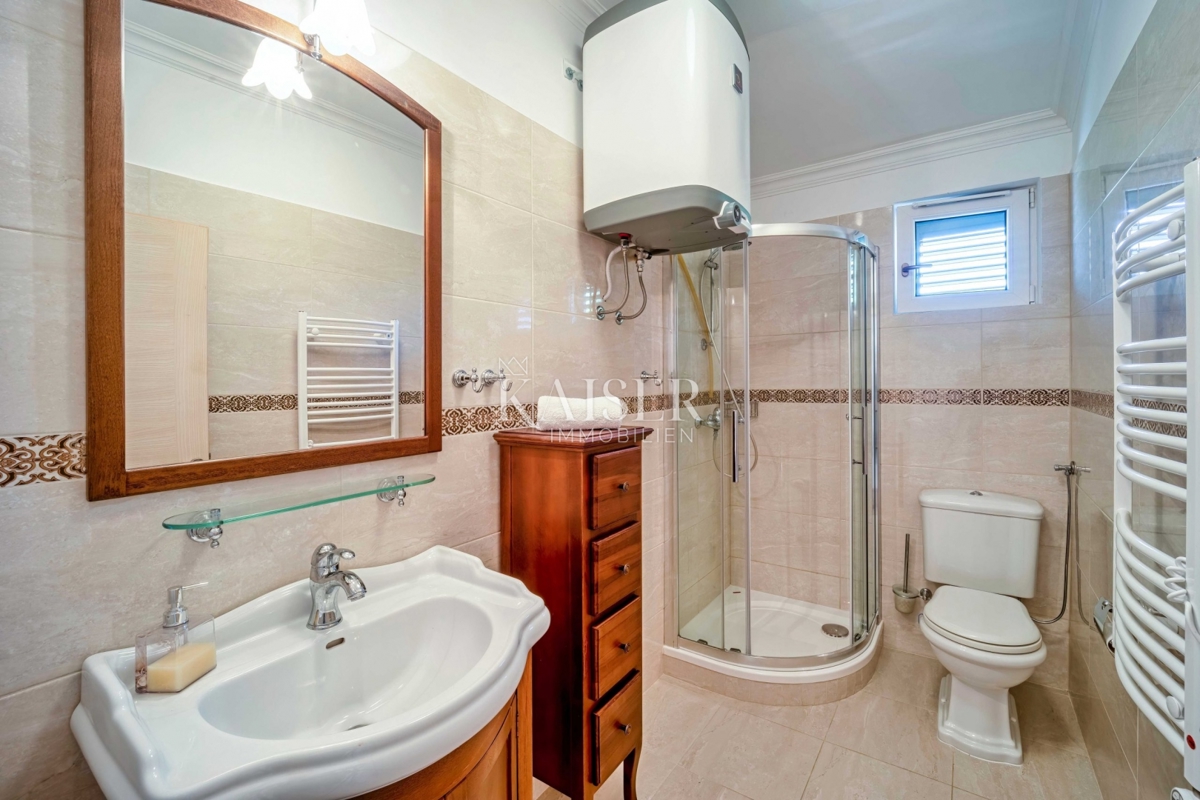 Casa sul mare Maslenica