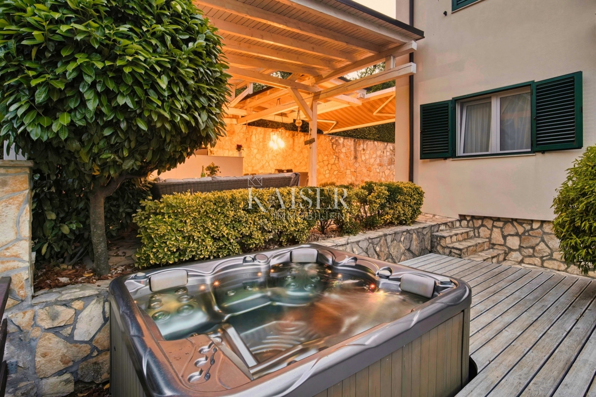 Casa sul mare Maslenica