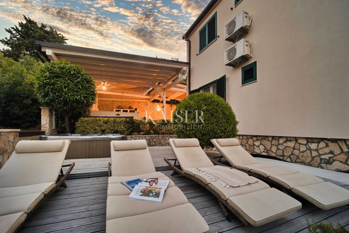 Casa sul mare Maslenica