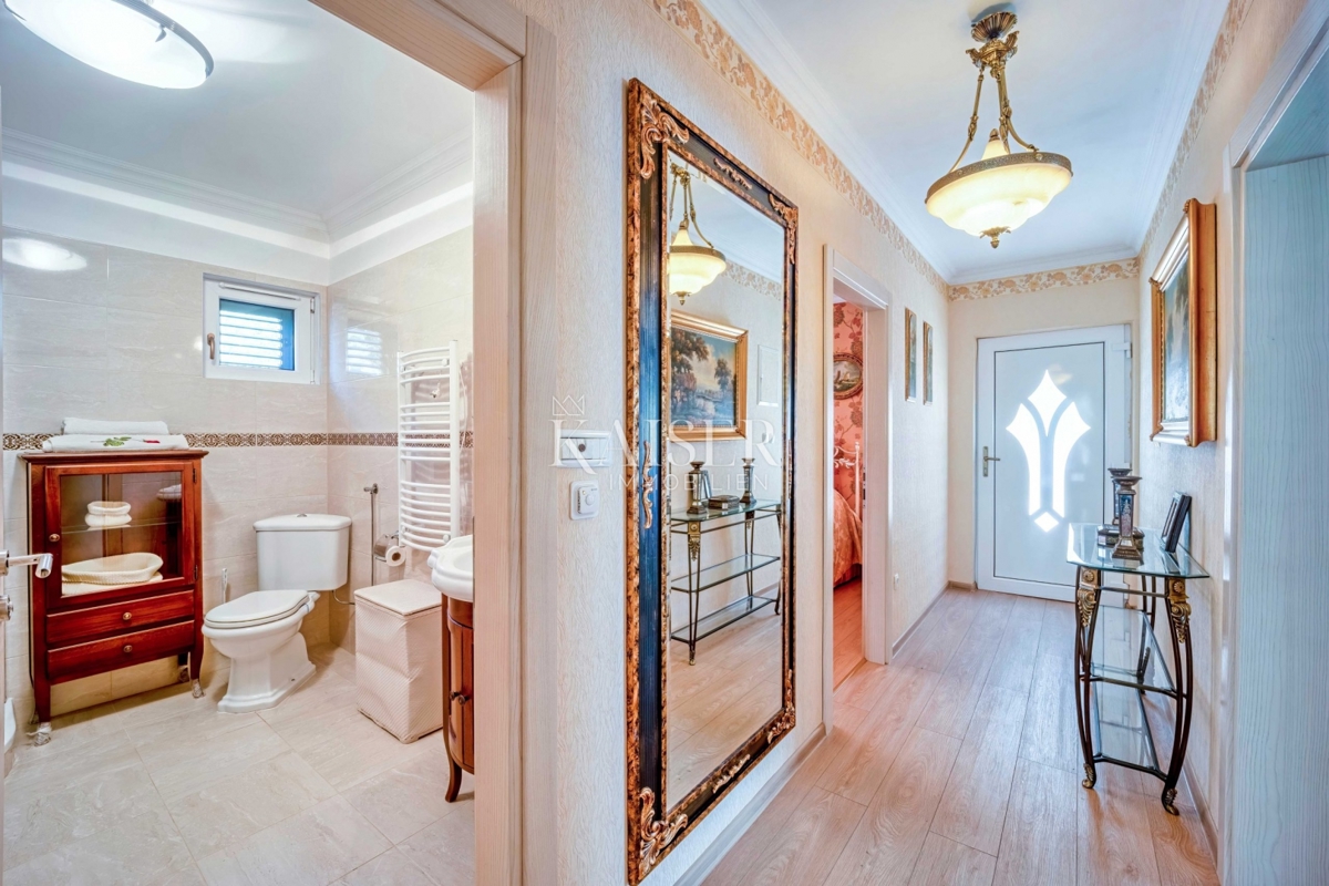 Casa sul mare Maslenica