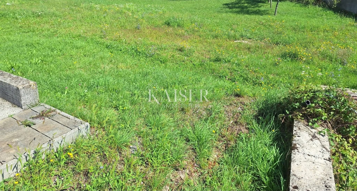 Matulji, Brešca - terreno edificabile 694 m2