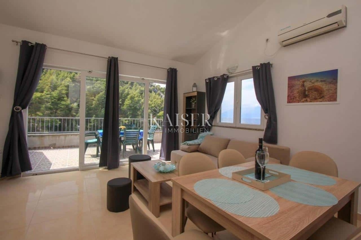 Casa tradizionale fronte mare sull'isola di Hvar