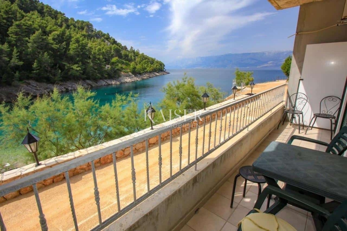 Casa tradizionale fronte mare sull'isola di Hvar