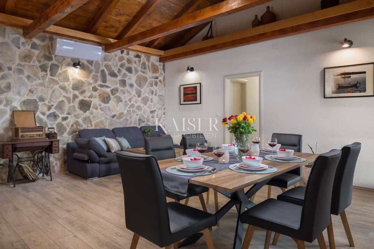 Casa Rogoznica, 100m2