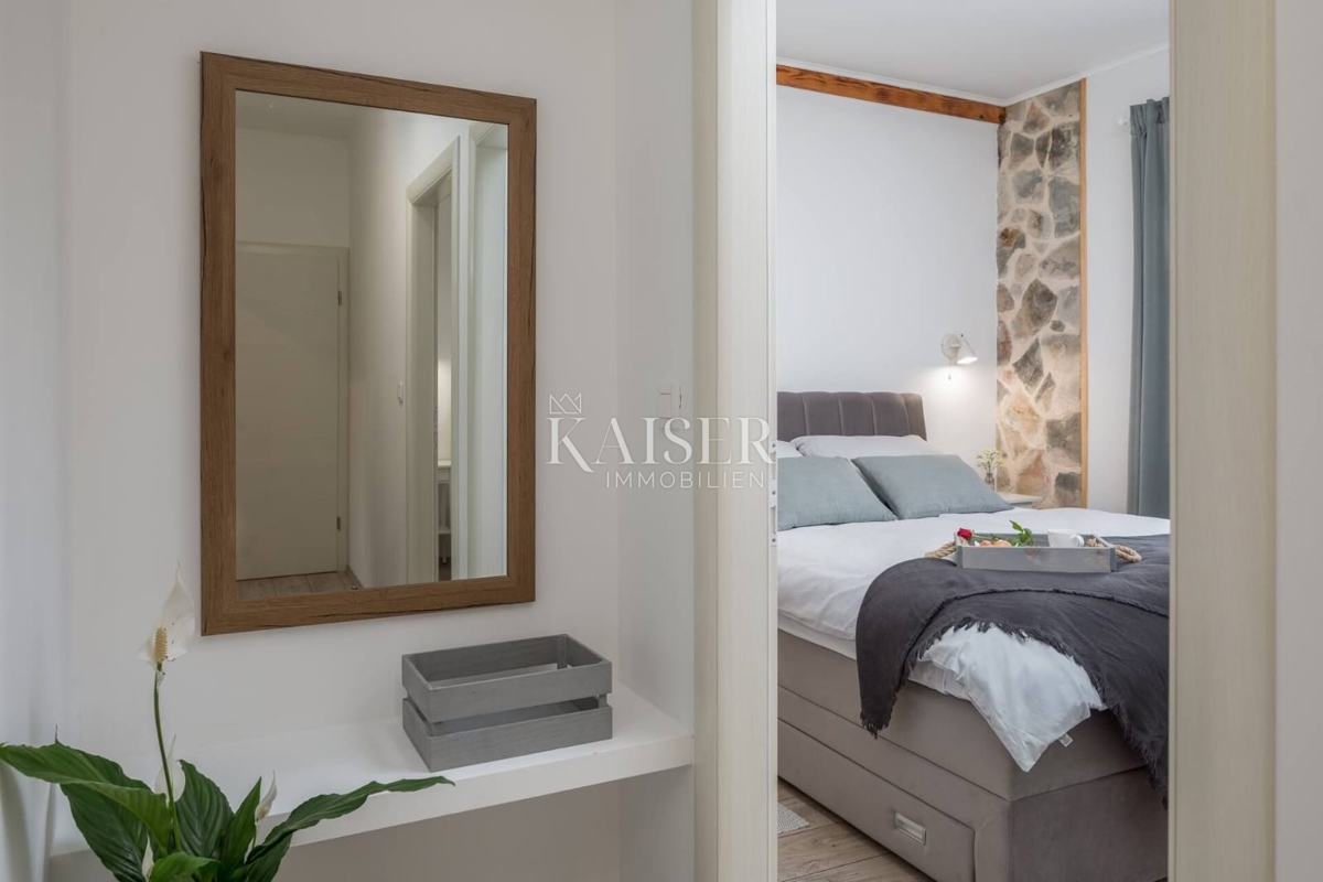 Casa Rogoznica, 100m2