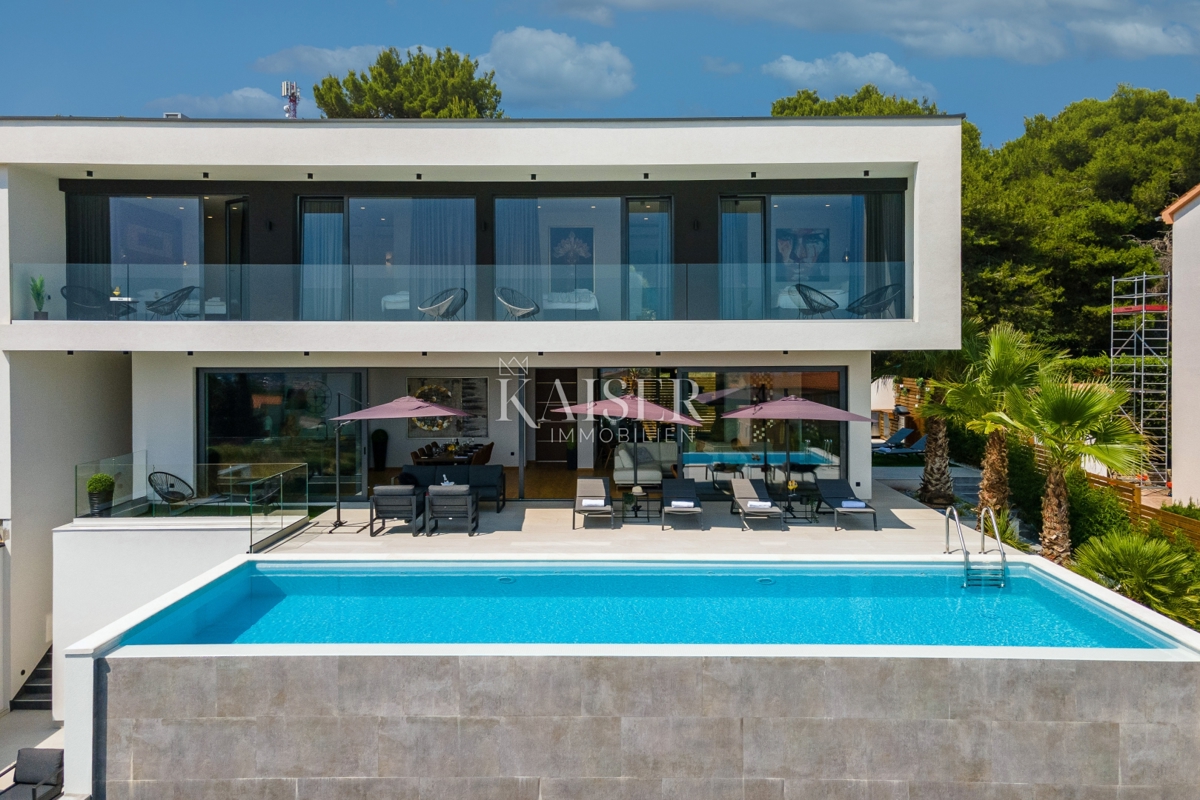 Istria, Medolino - Villa di lusso 400m2 con piscina a sfioro