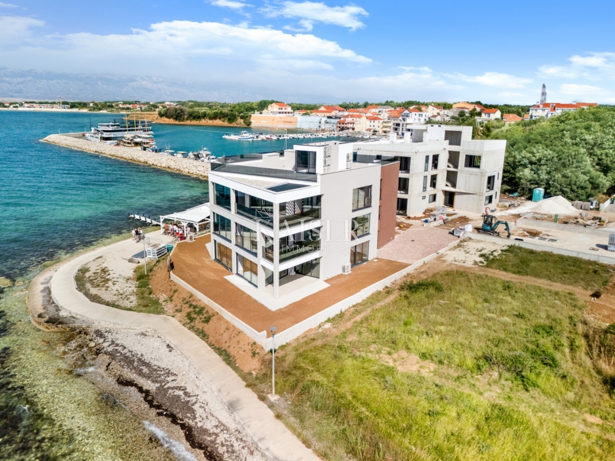 Zara – Privlaka | Prima fila al mare – appartamento moderno con giardino privato