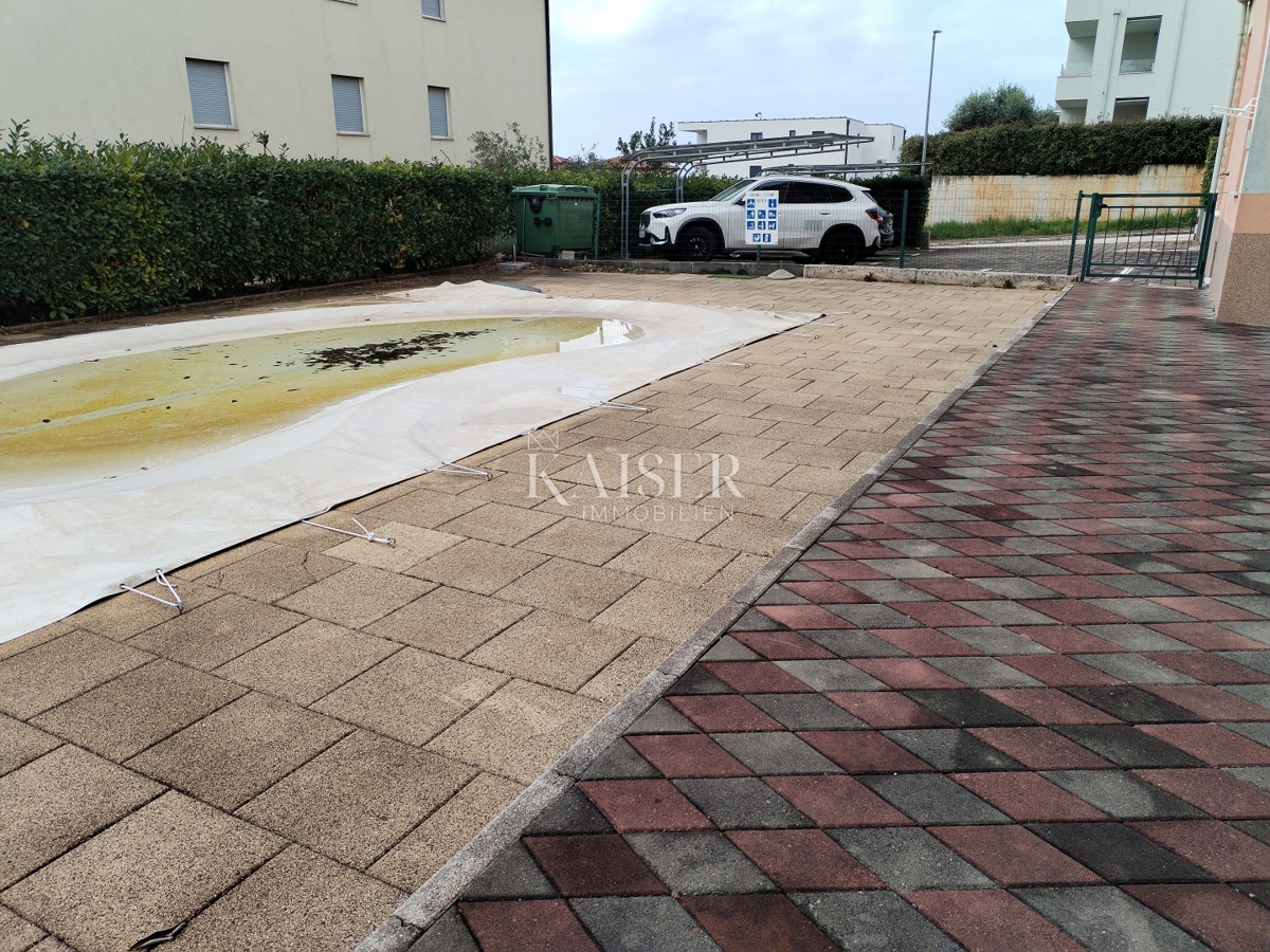 Istria, Cittanova, appartamento 115m2 con piscina e vista mare